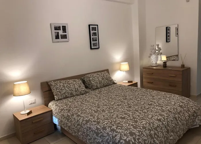 Suite 999
